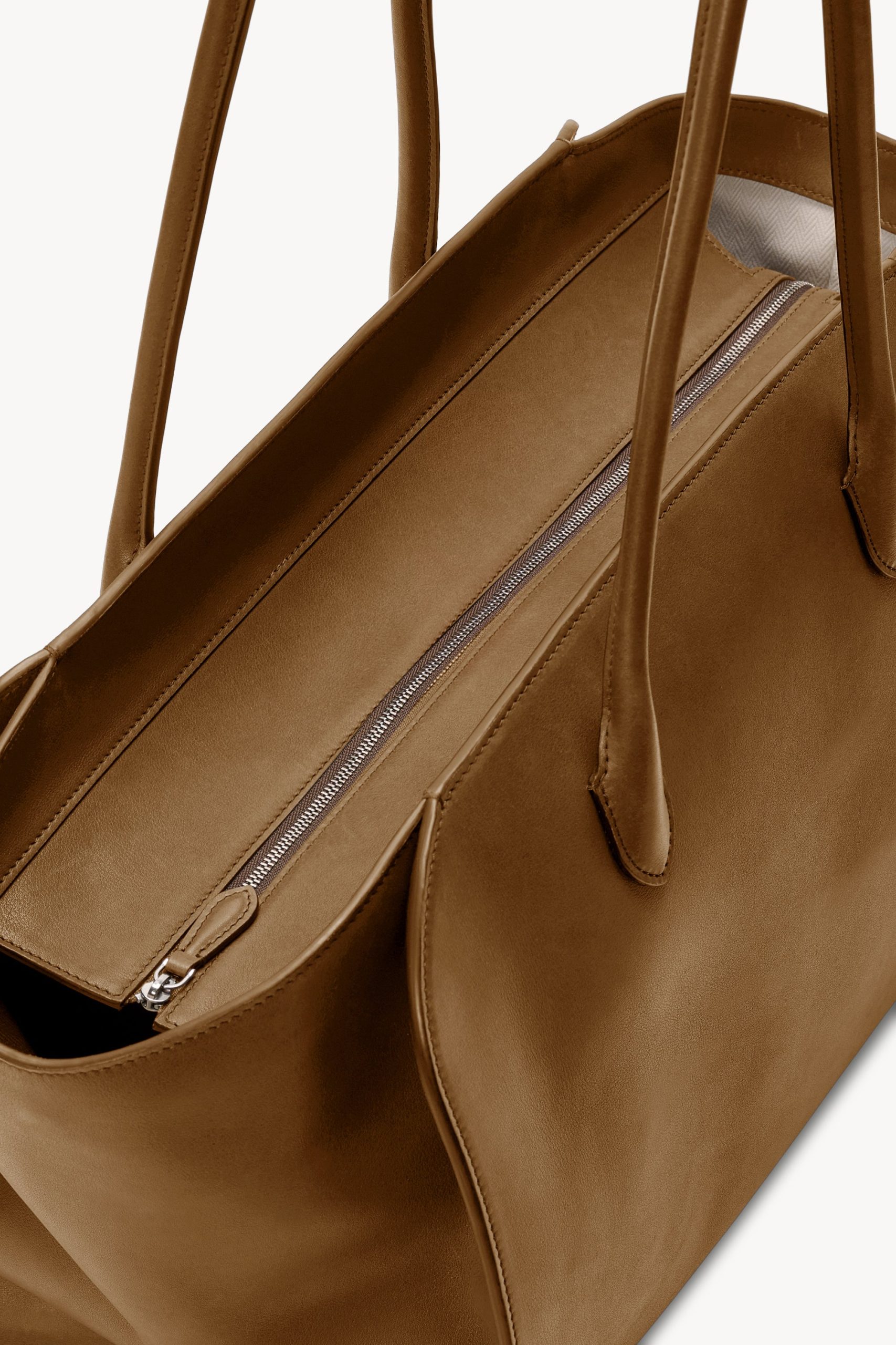 Marlo 17 Bag in Leather - Image 4